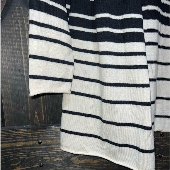 J.‎ McLaughlin Merino Wool Cardigan M Black Cream Striped Long Open Soft Stretch - Picture 4 of 10